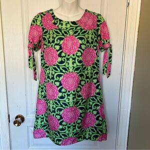 Lilly Pulitzer Pink and Green Floral Dress Tie Sleeves Size 4 Women 100% Silk